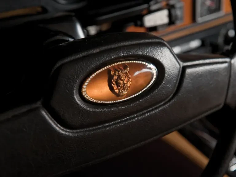 1983 Jaguar XJS - Image 12 of 17