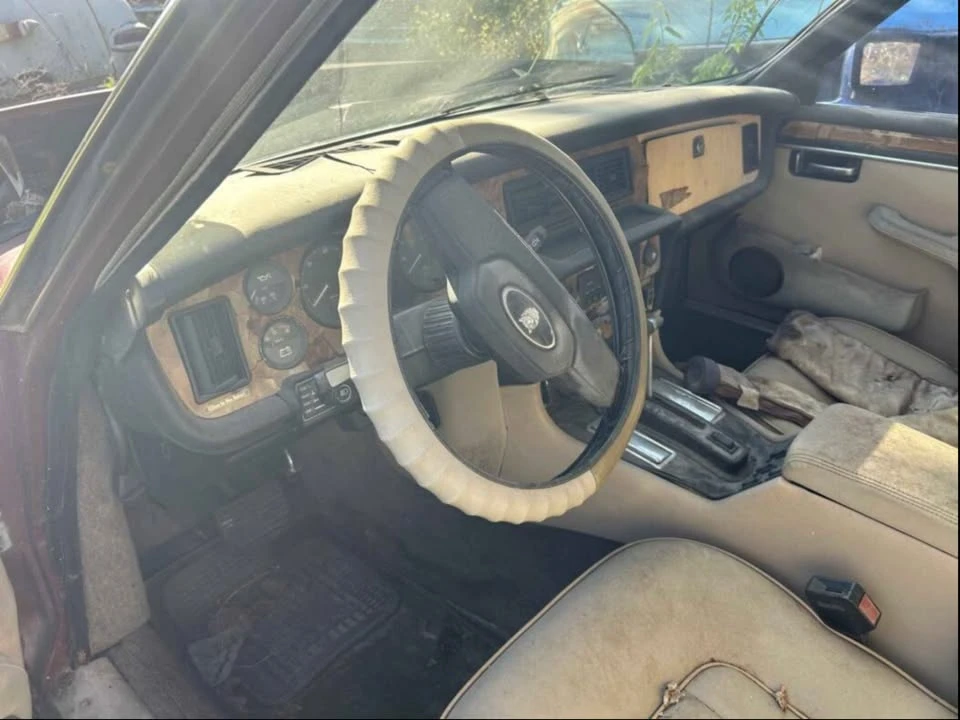1983 Jaguar XJ Series 3 - Image 9 of 13