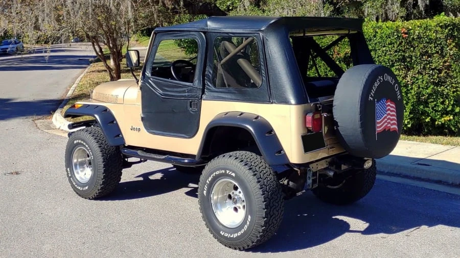1983 Jeep CJ7 - Image 3 of 11