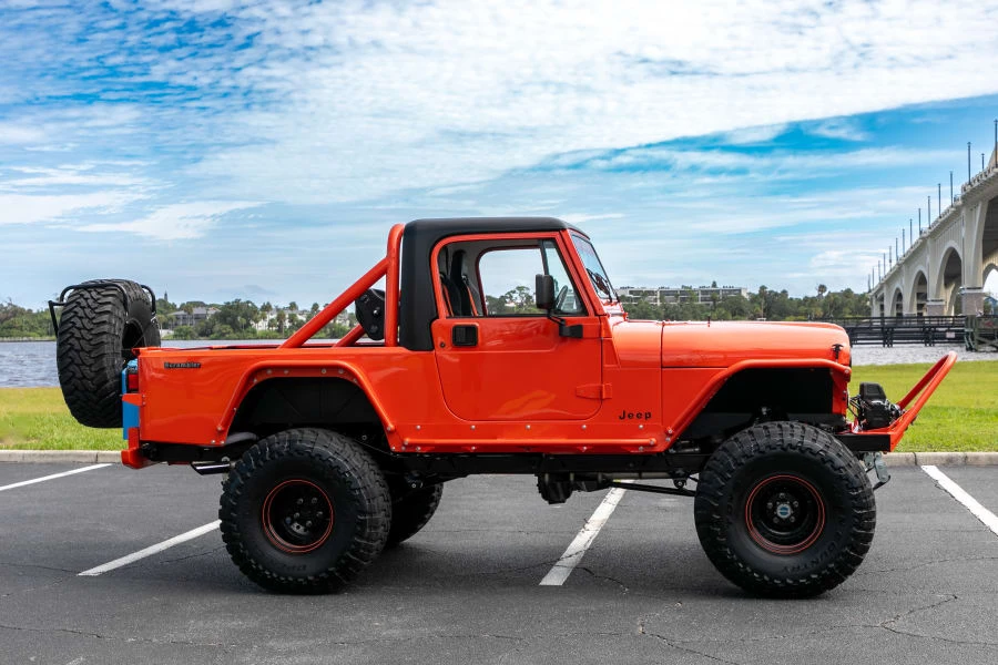 1983 Jeep CJ8 Scrambler - Image 2 of 31