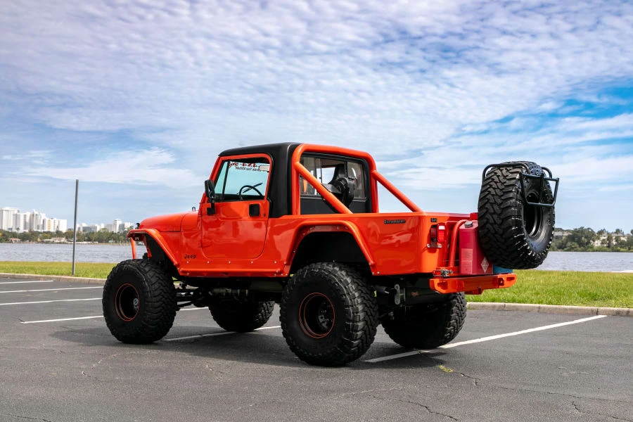1983 Jeep CJ8 Scrambler - Image 10 of 31
