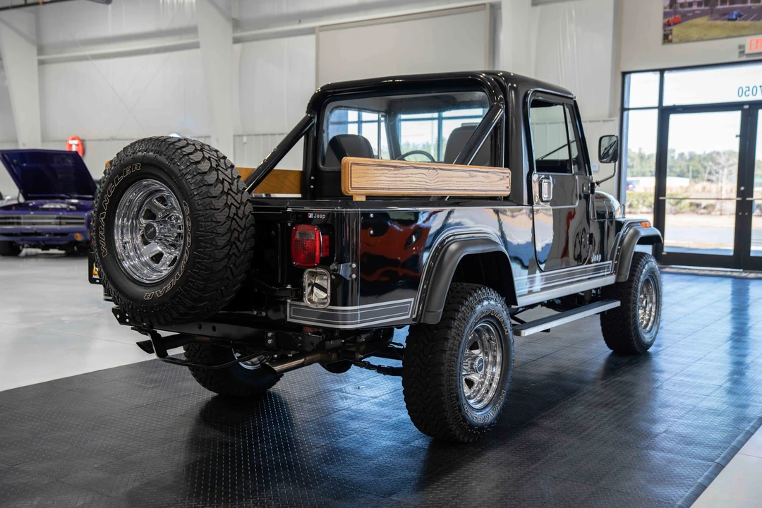1983 Jeep CJ8 Scrambler - Image 5 of 31