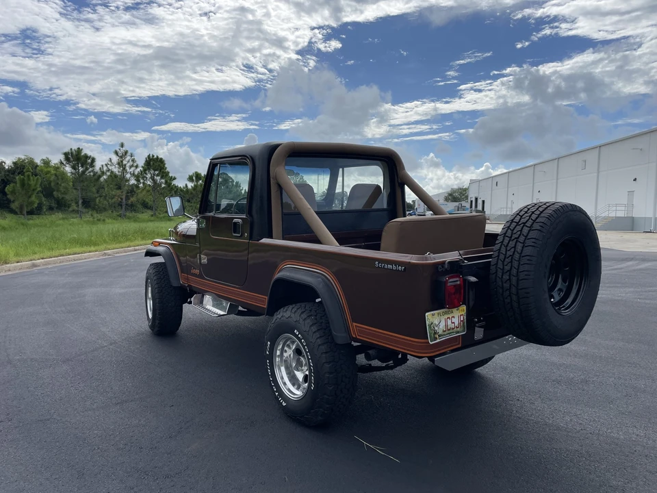 1983 Jeep CJ8 Scrambler - Image 7 of 31