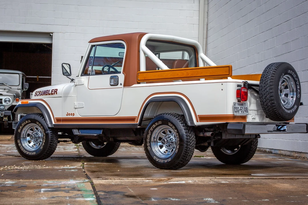 1983 Jeep CJ8 Scrambler - Image 8 of 31
