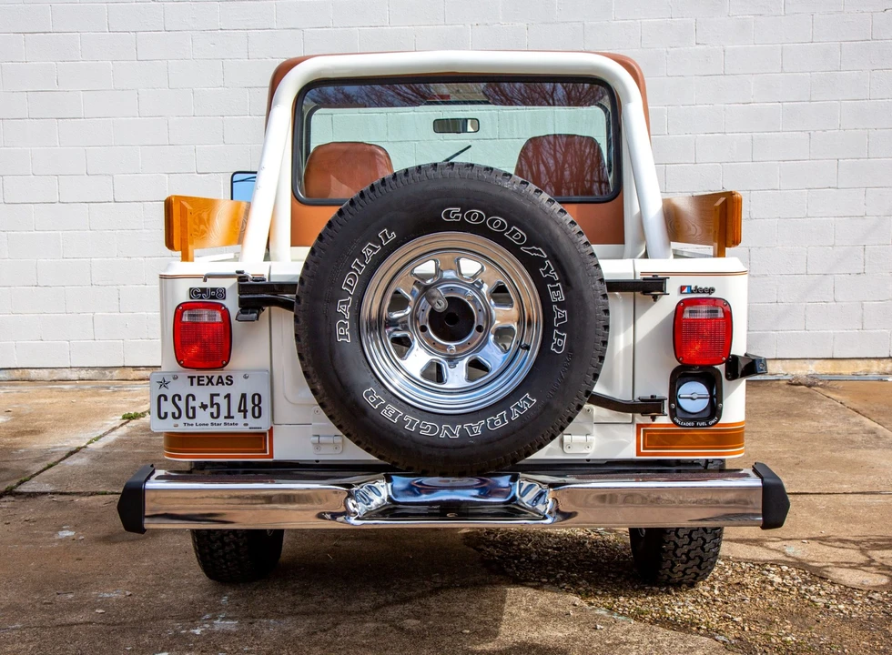 1983 Jeep CJ8 Scrambler - Image 10 of 31