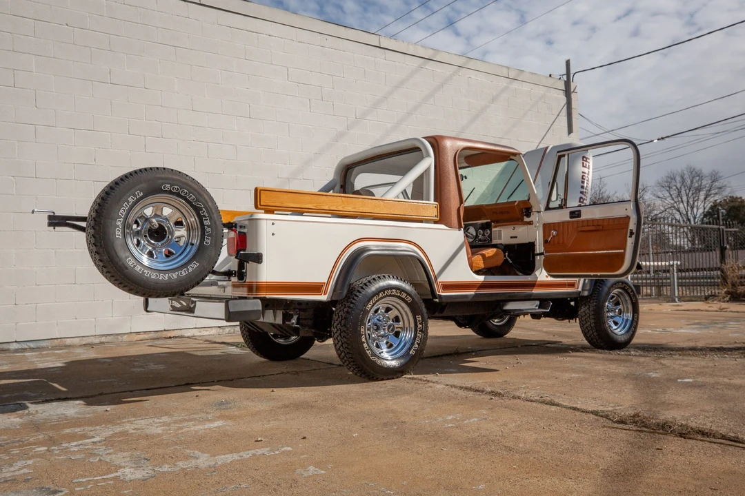 1983 Jeep CJ8 Scrambler - Image 19 of 31