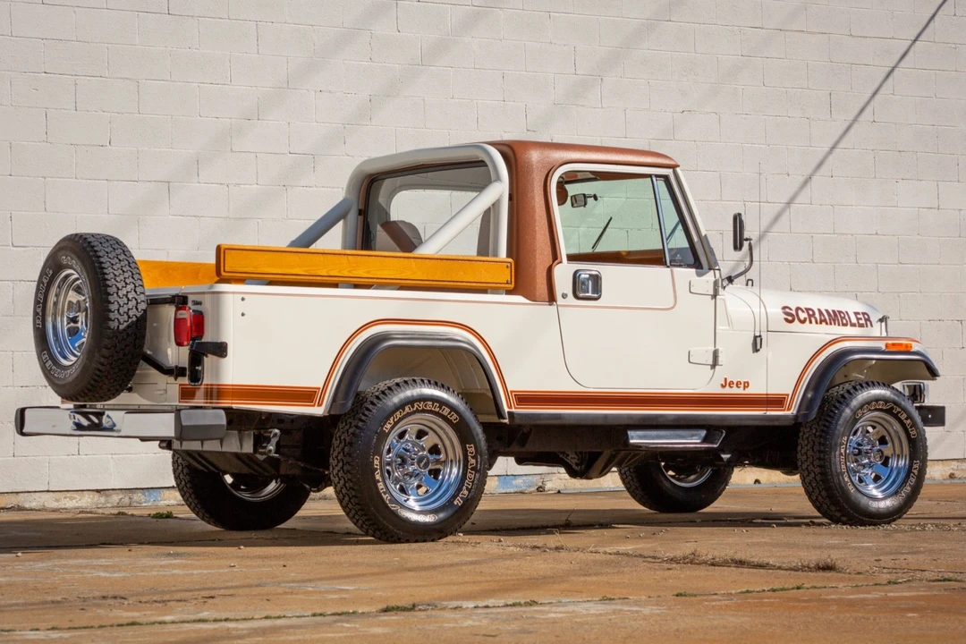 1983 Jeep CJ8 Scrambler - Image 11 of 31