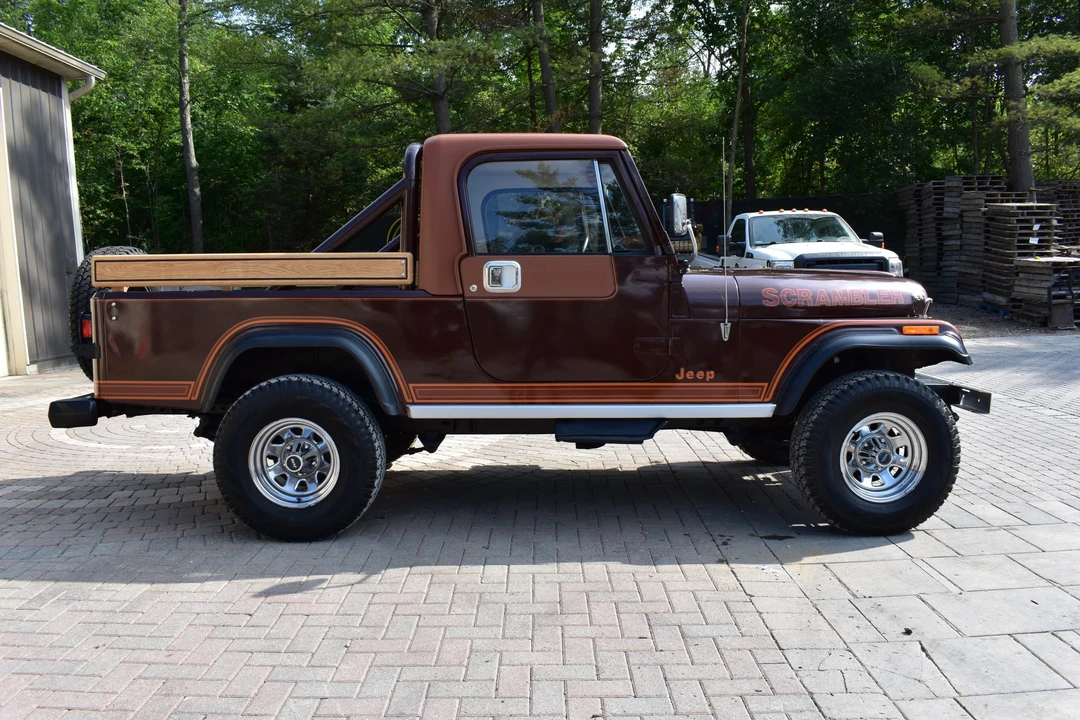 1983 Jeep CJ8 Scrambler - Image 8 of 31