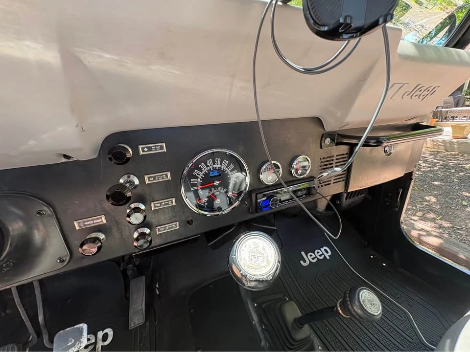 1983 Jeep CJ7 - Image 6 of 10