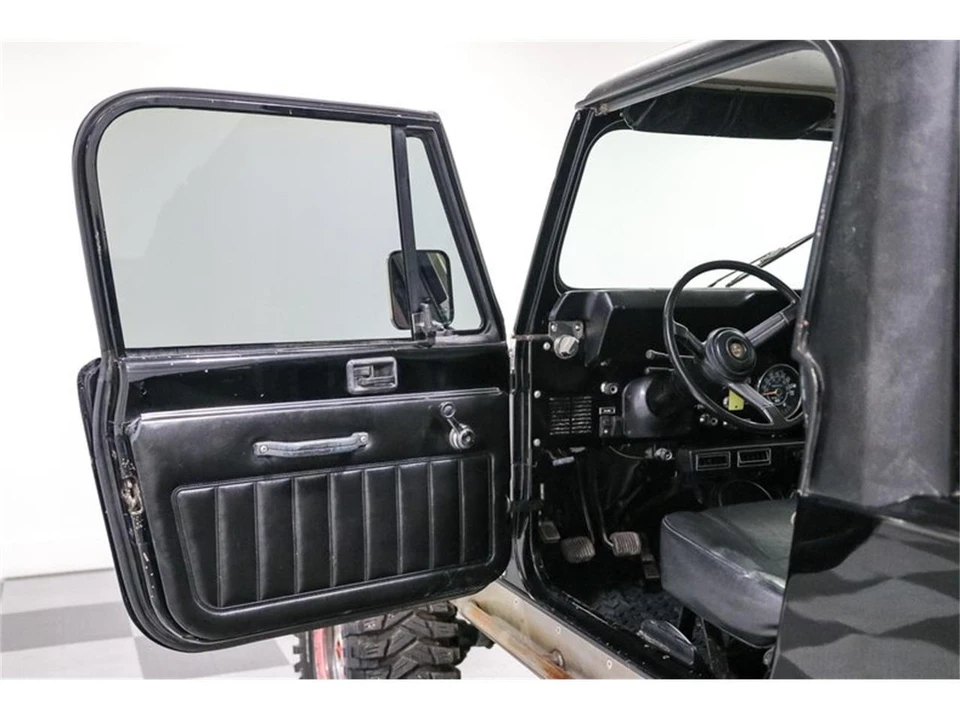 1983 Jeep CJ8 Scrambler - Image 9 of 27
