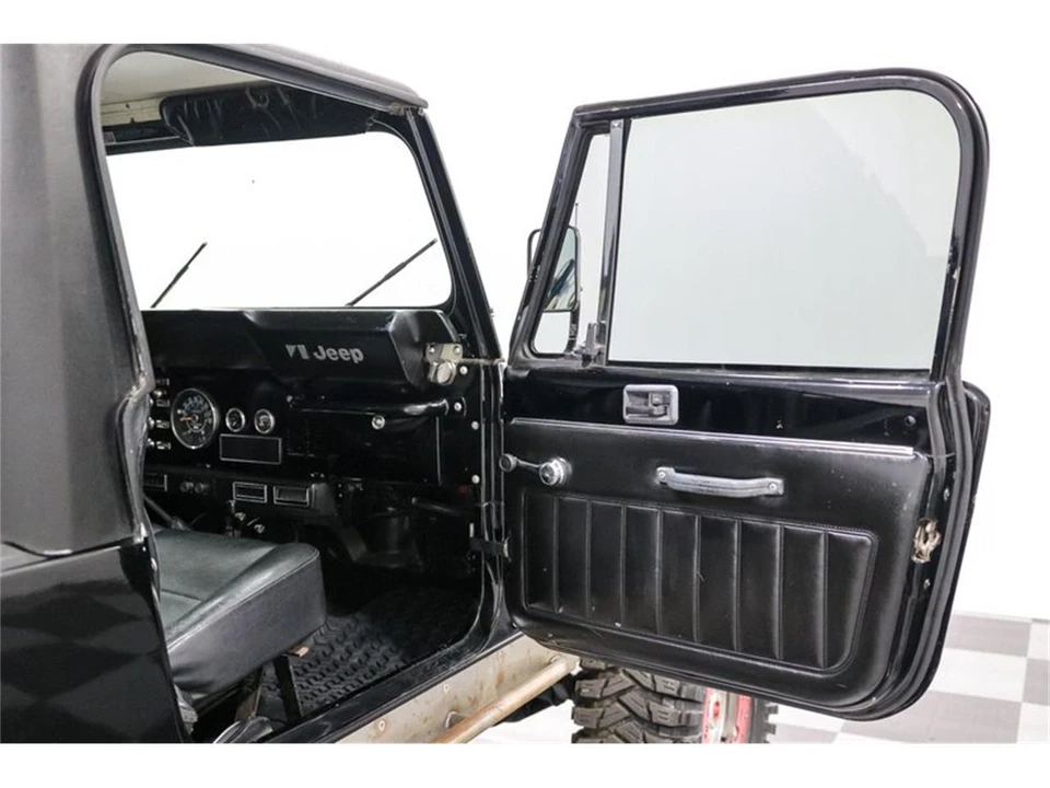 1983 Jeep CJ8 Scrambler - Image 13 of 27