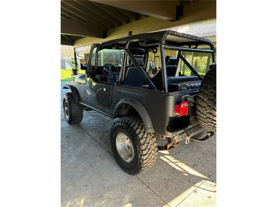 1983 Jeep SJ Cherokee - Image 2 of 5