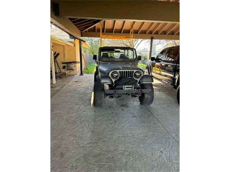1983 Jeep SJ Cherokee - Image 3 of 5