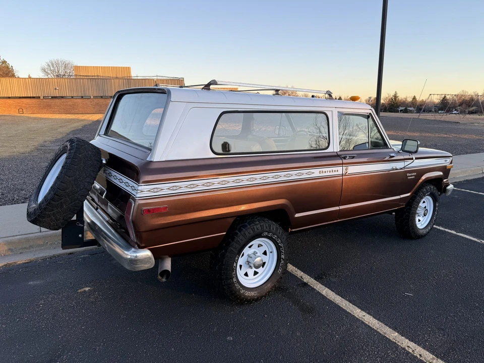 1983 Jeep SJ Cherokee - Image 14 of 31