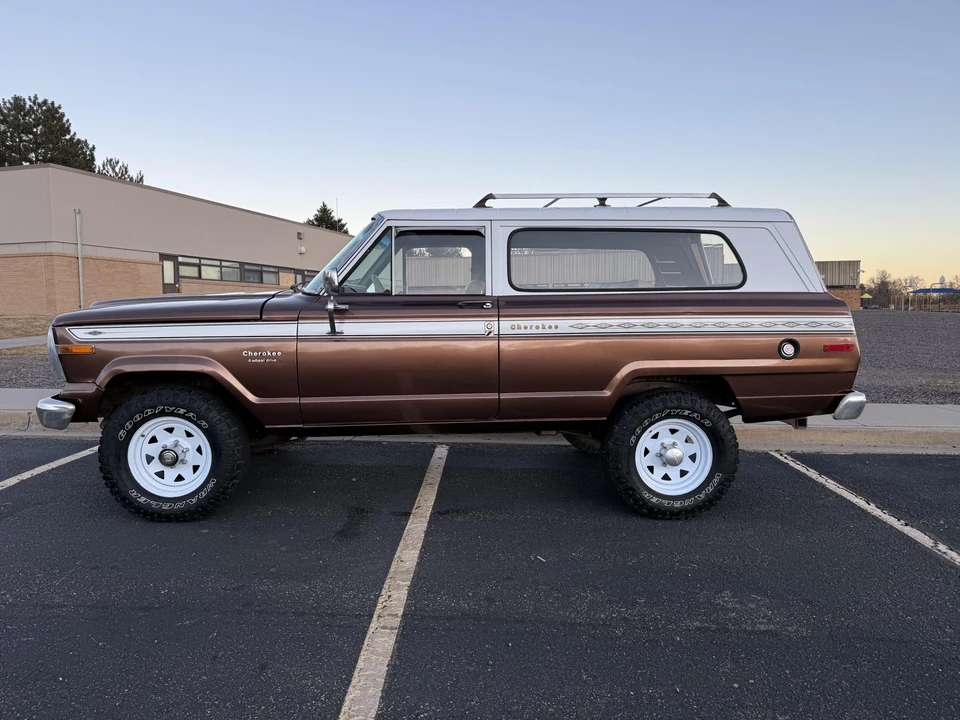1983 Jeep SJ Cherokee - Image 7 of 31