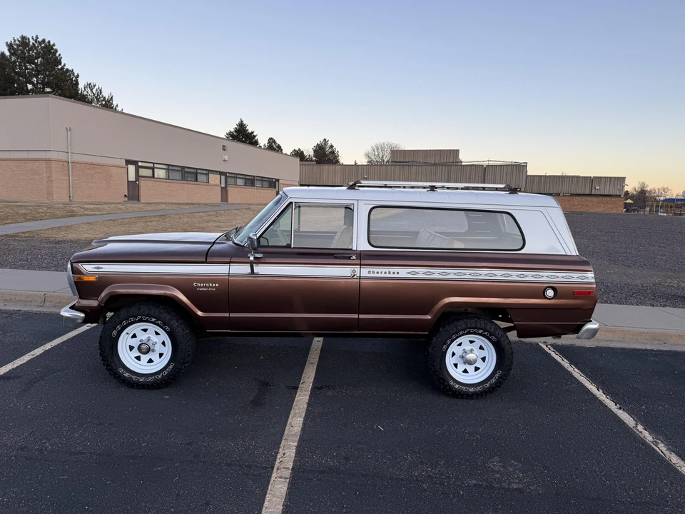 1983 Jeep SJ Cherokee - Image 8 of 31
