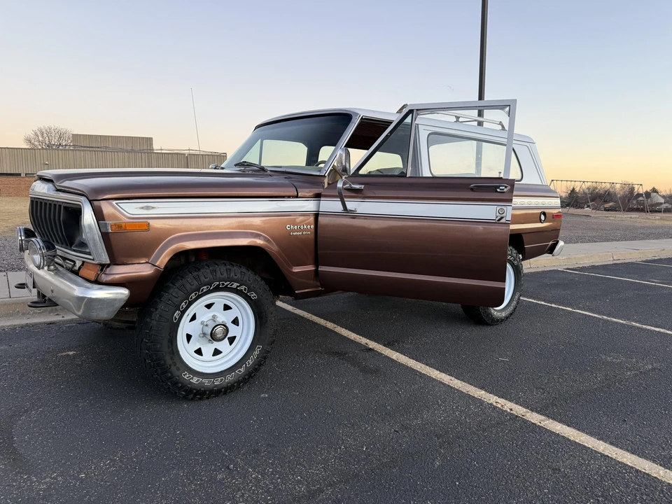 1983 Jeep SJ Cherokee - Image 25 of 31