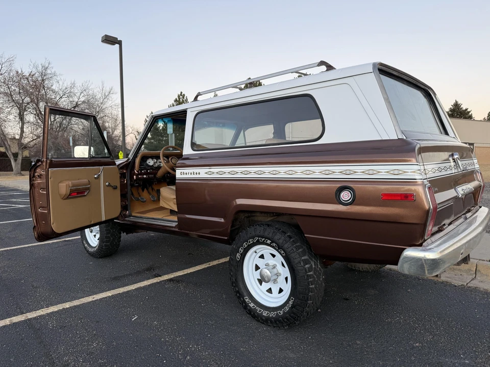 1983 Jeep SJ Cherokee - Image 28 of 31