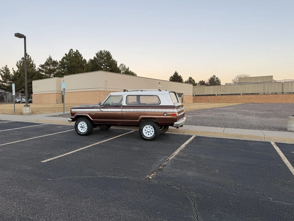 1983 Jeep SJ Cherokee - Image 9 of 31