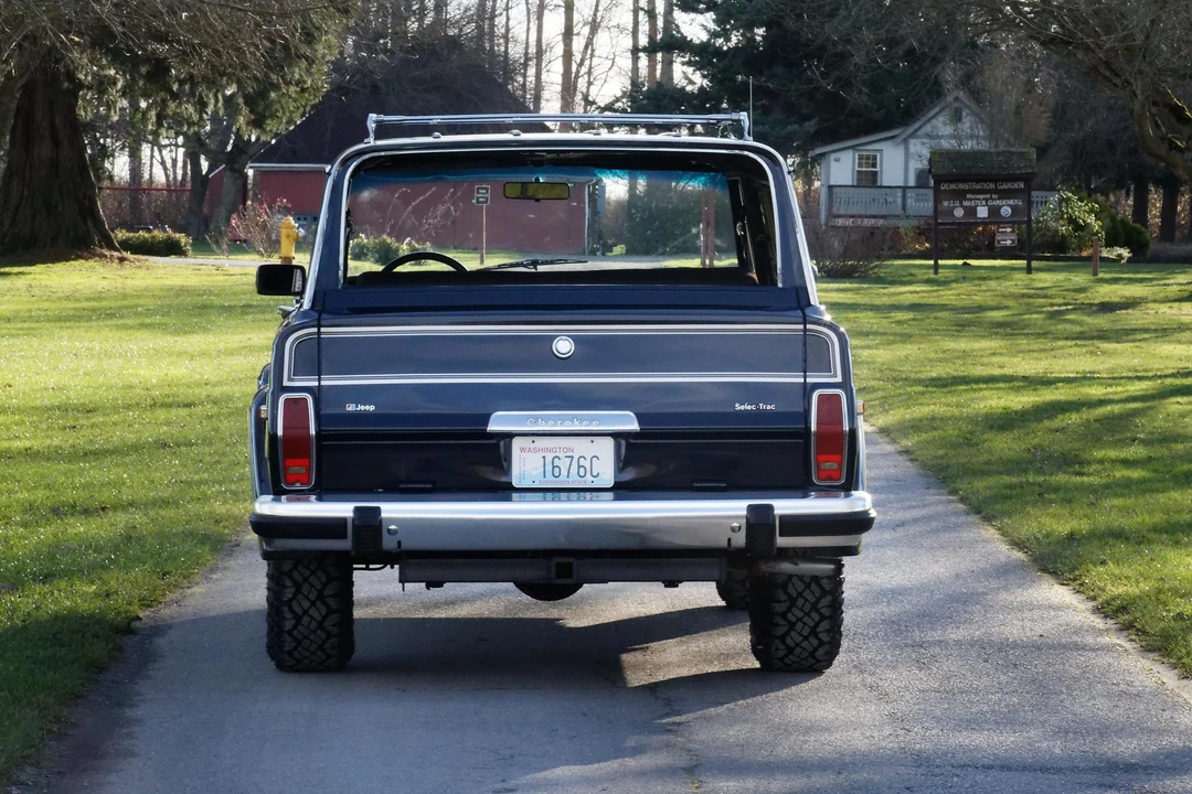 1983 Jeep SJ Cherokee - Image 15 of 31