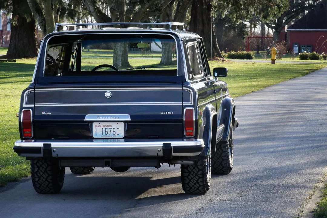1983 Jeep SJ Cherokee - Image 16 of 31