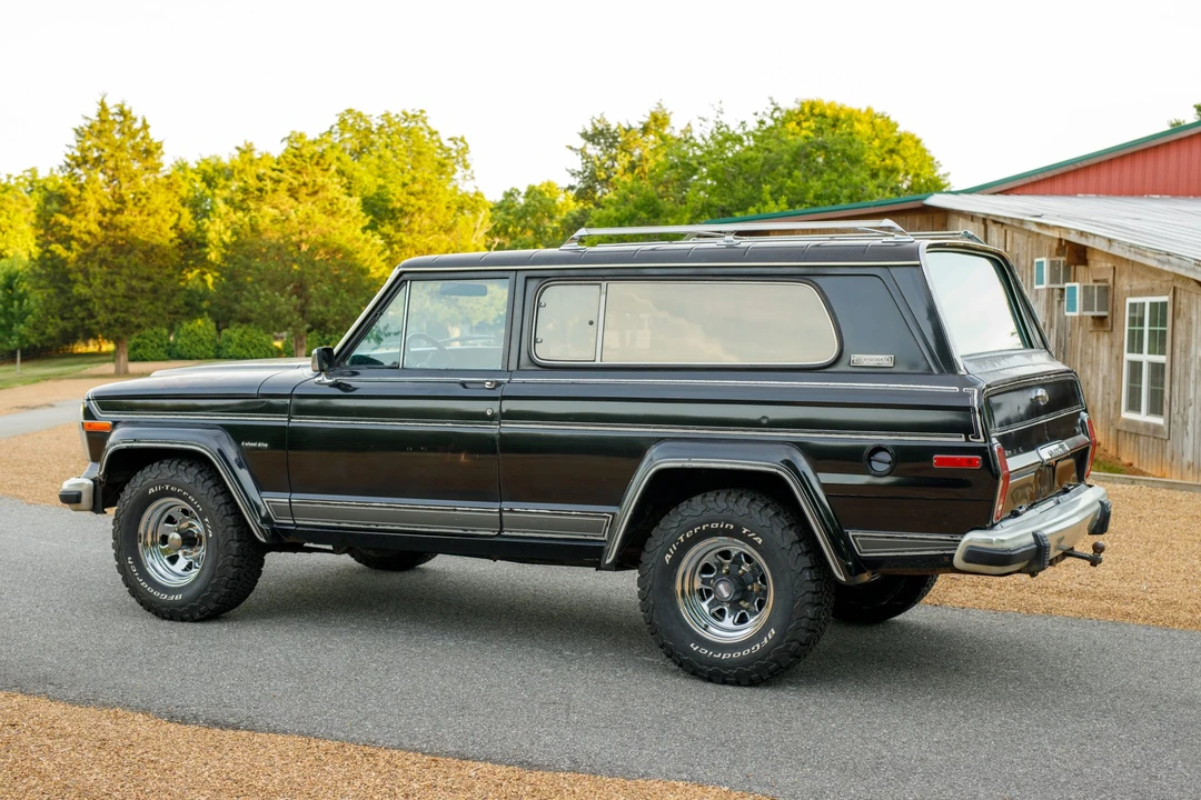 1983 Jeep SJ Cherokee - Image 19 of 31