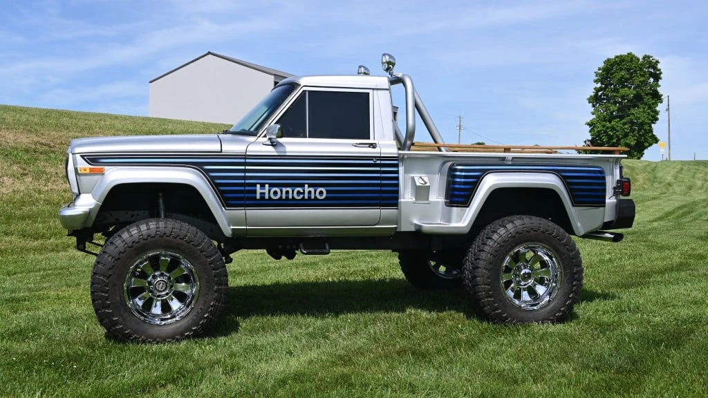 1983 Jeep SJ Gladiator - Image 2 of 30