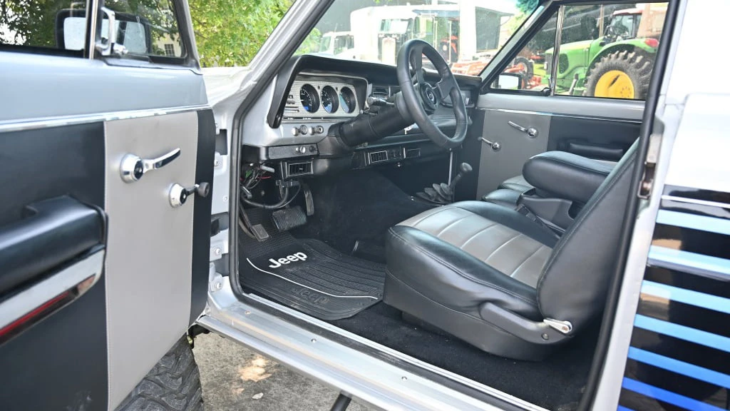 1983 Jeep SJ Gladiator - Image 4 of 30