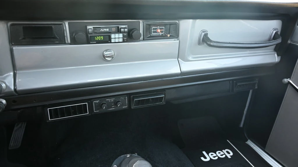 1983 Jeep SJ Gladiator - Image 12 of 30