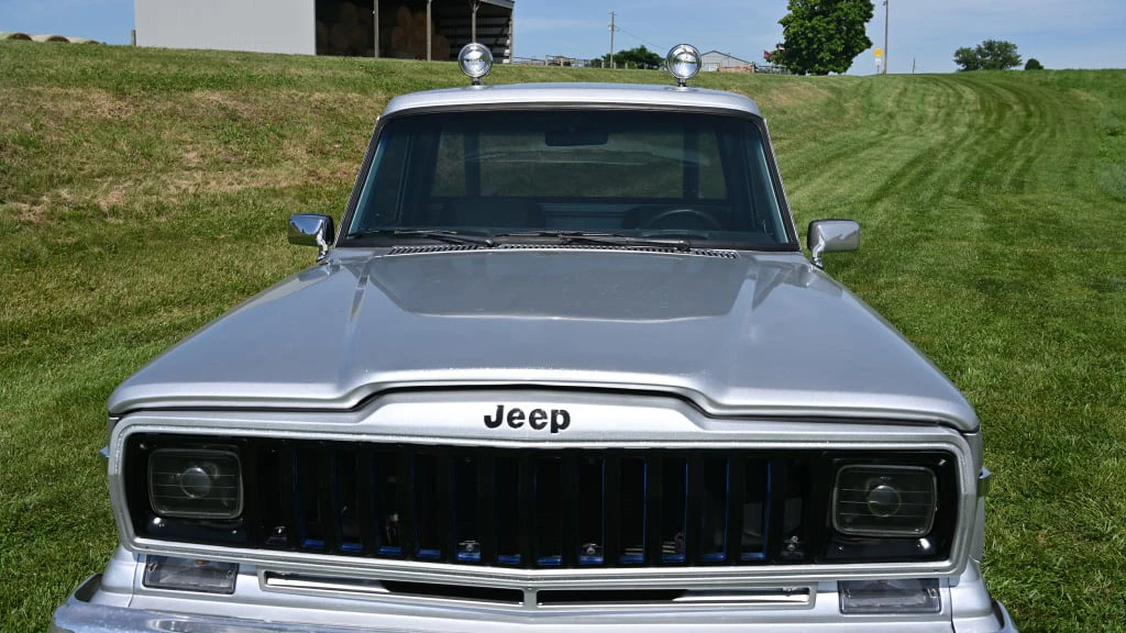 1983 Jeep SJ Gladiator - Image 13 of 30