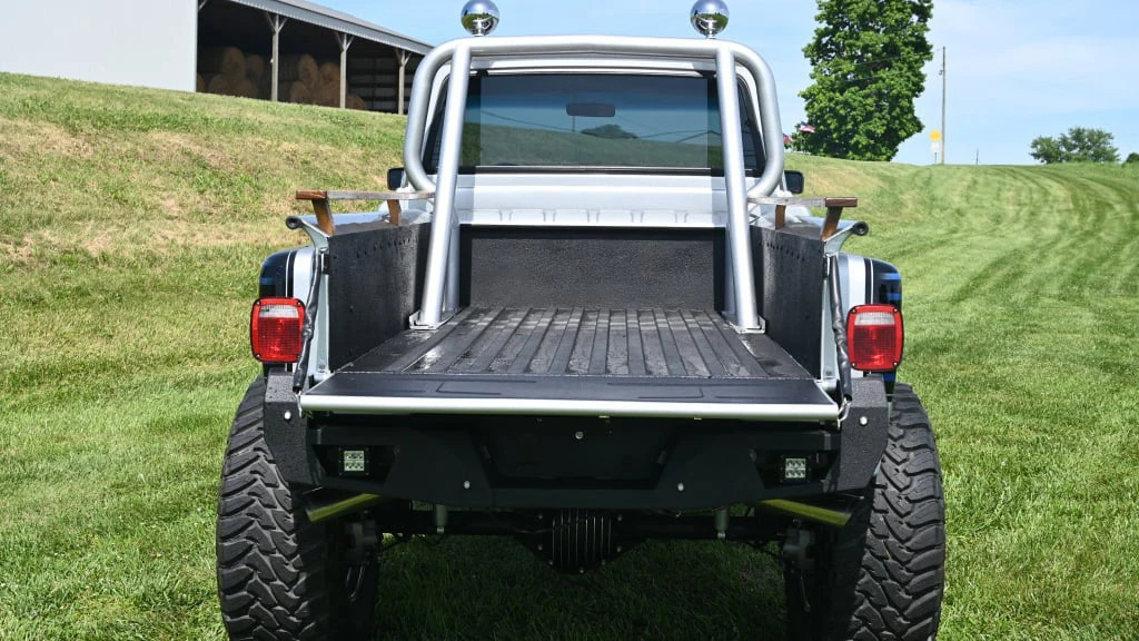 1983 Jeep SJ Gladiator - Image 15 of 30