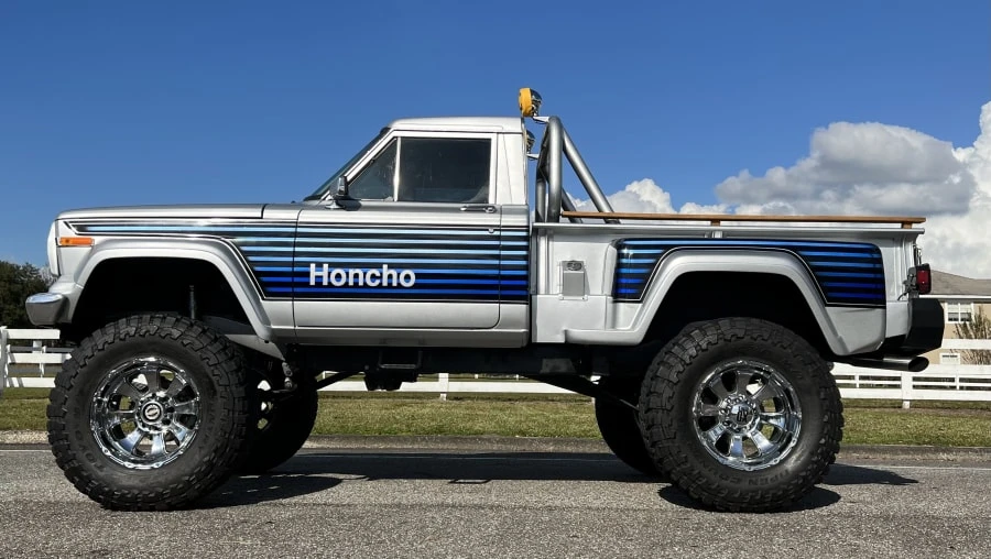 1983 Jeep SJ Gladiator - Image 2 of 15