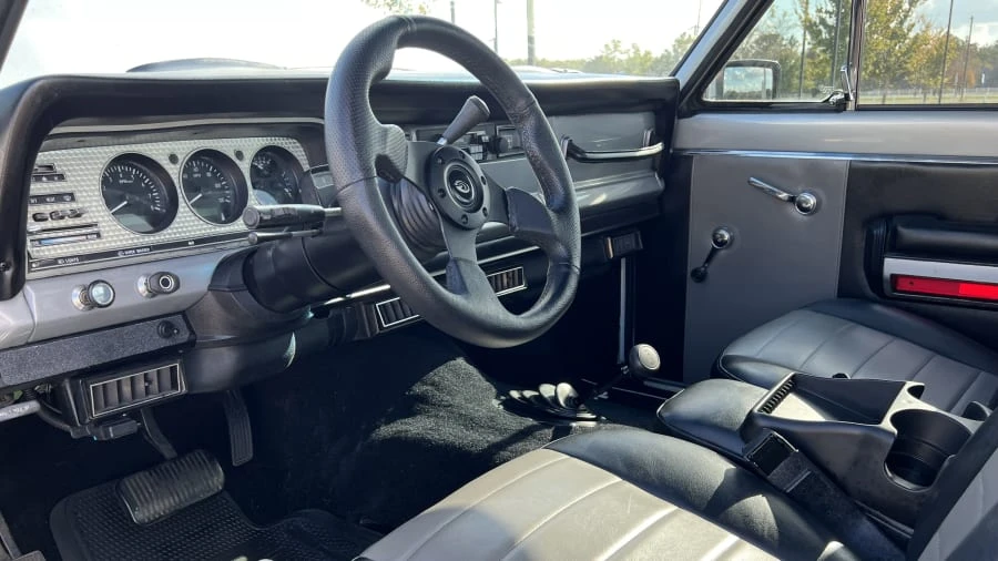 1983 Jeep SJ Gladiator - Image 3 of 15