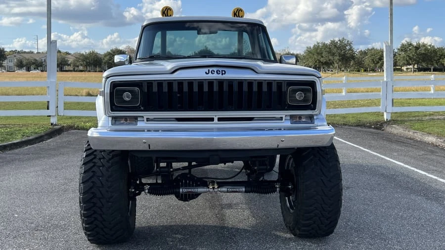 1983 Jeep SJ Gladiator - Image 9 of 15