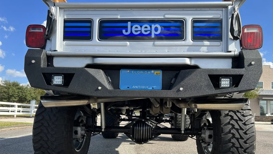 1983 Jeep SJ Gladiator - Image 10 of 15
