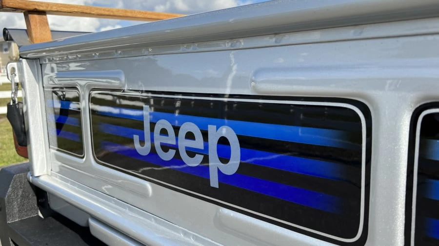 1983 Jeep SJ Gladiator - Image 12 of 15
