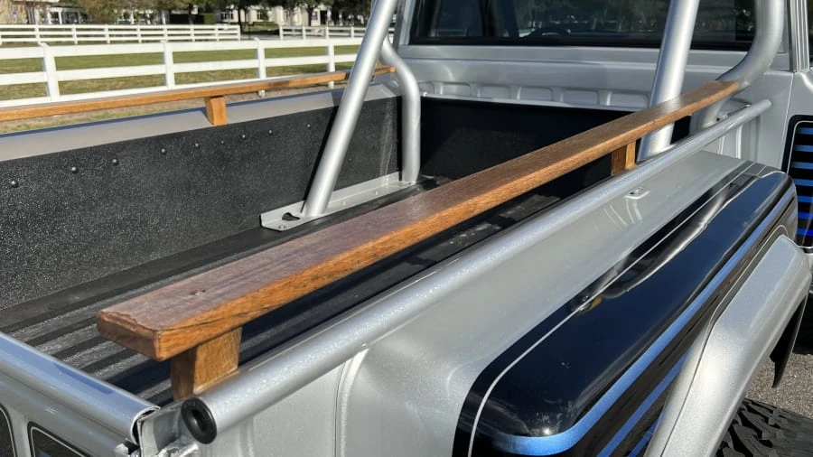 1983 Jeep SJ Gladiator - Image 13 of 15