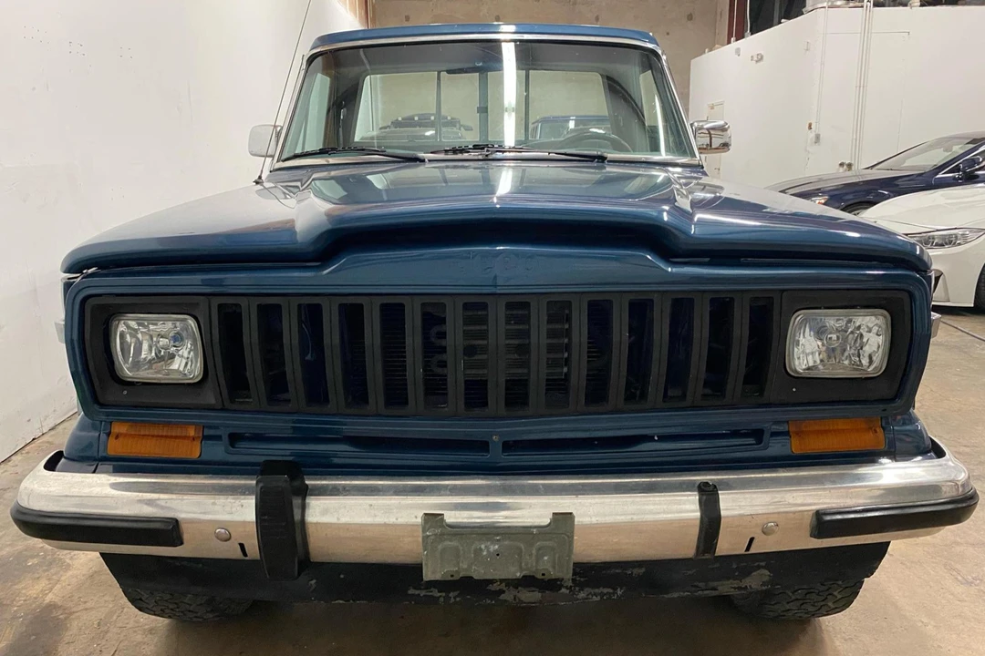1983 Jeep SJ Gladiator - Image 2 of 8