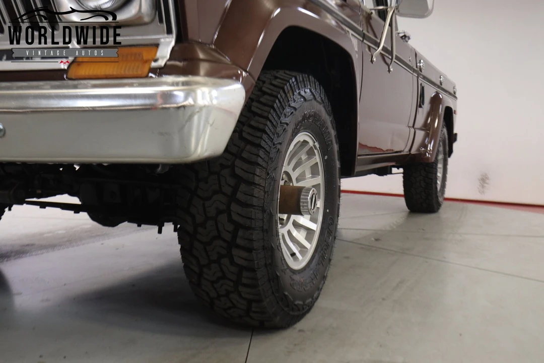 1983 Jeep SJ Gladiator - Image 11 of 12