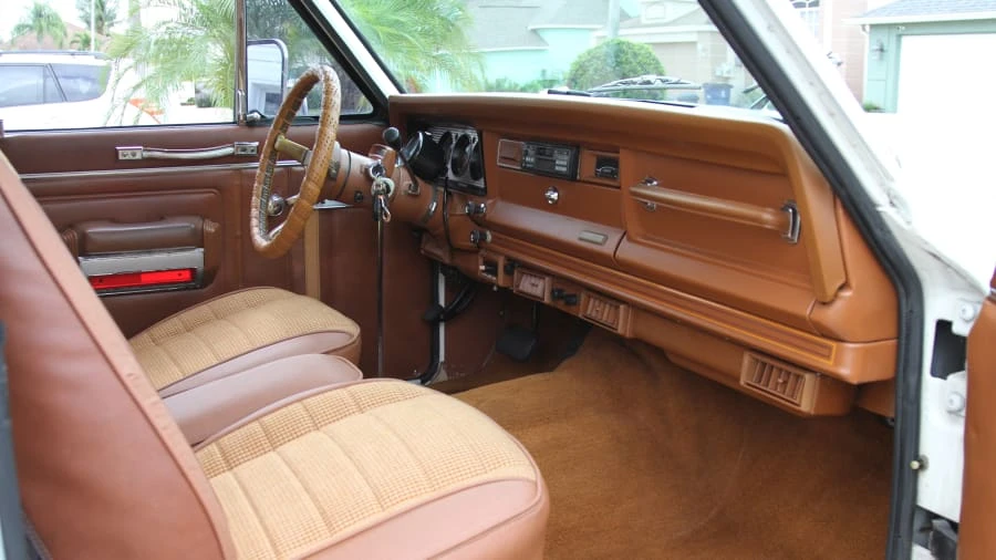 1983 Jeep SJ Gladiator - Image 4 of 13
