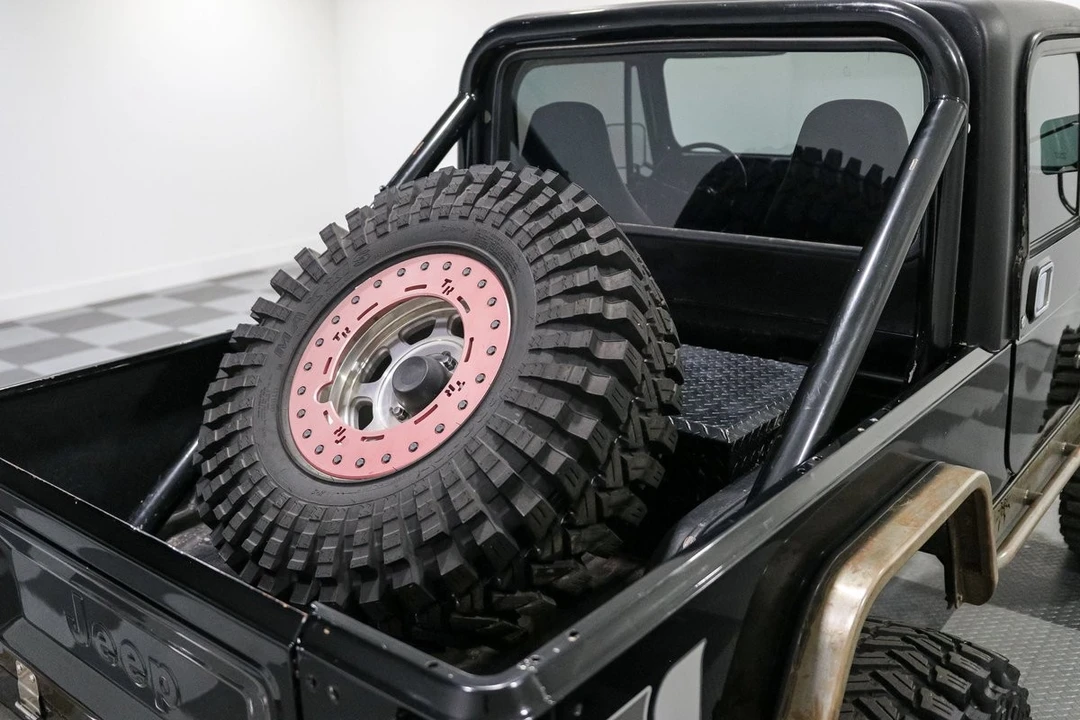 1983 Jeep CJ8 Scrambler - Image 17 of 27