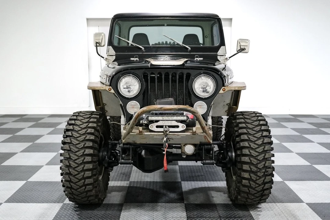 1983 Jeep CJ8 Scrambler - Image 2 of 27