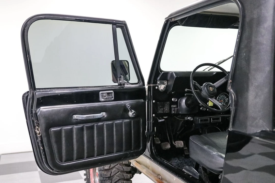 1983 Jeep CJ8 Scrambler - Image 9 of 27