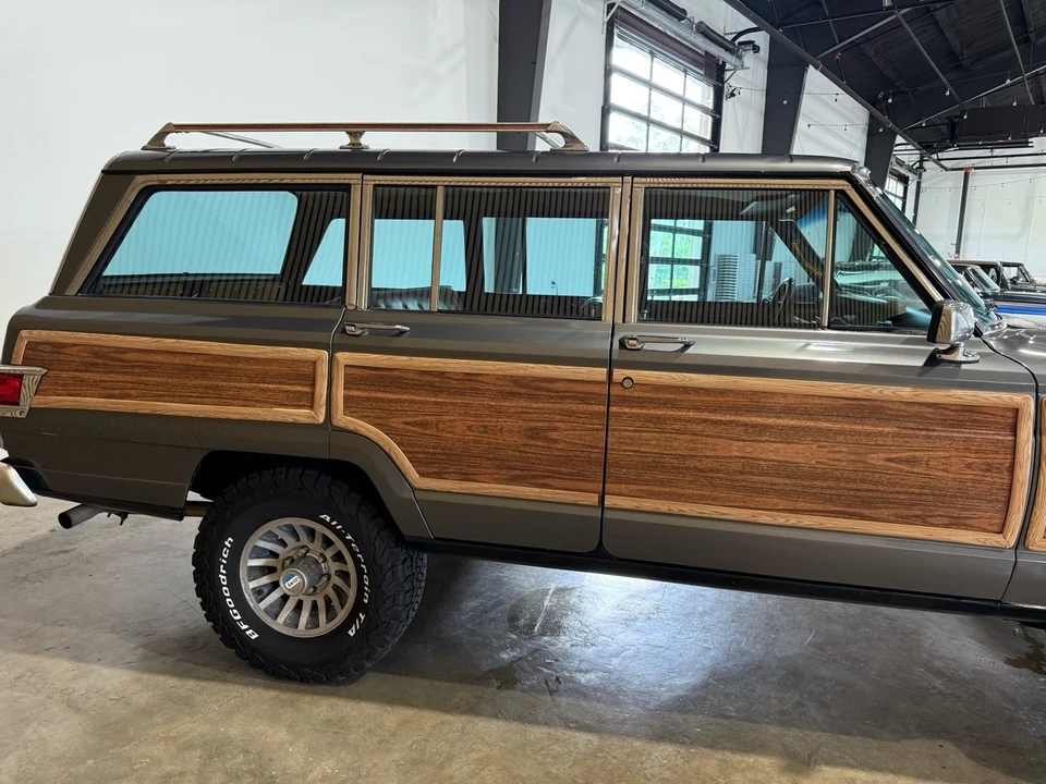 1983 Jeep SJ Wagoneer - Image 14 of 21