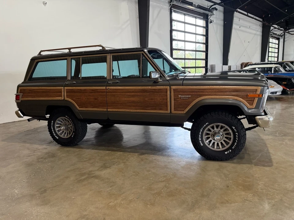 1983 Jeep SJ Wagoneer - Image 12 of 21
