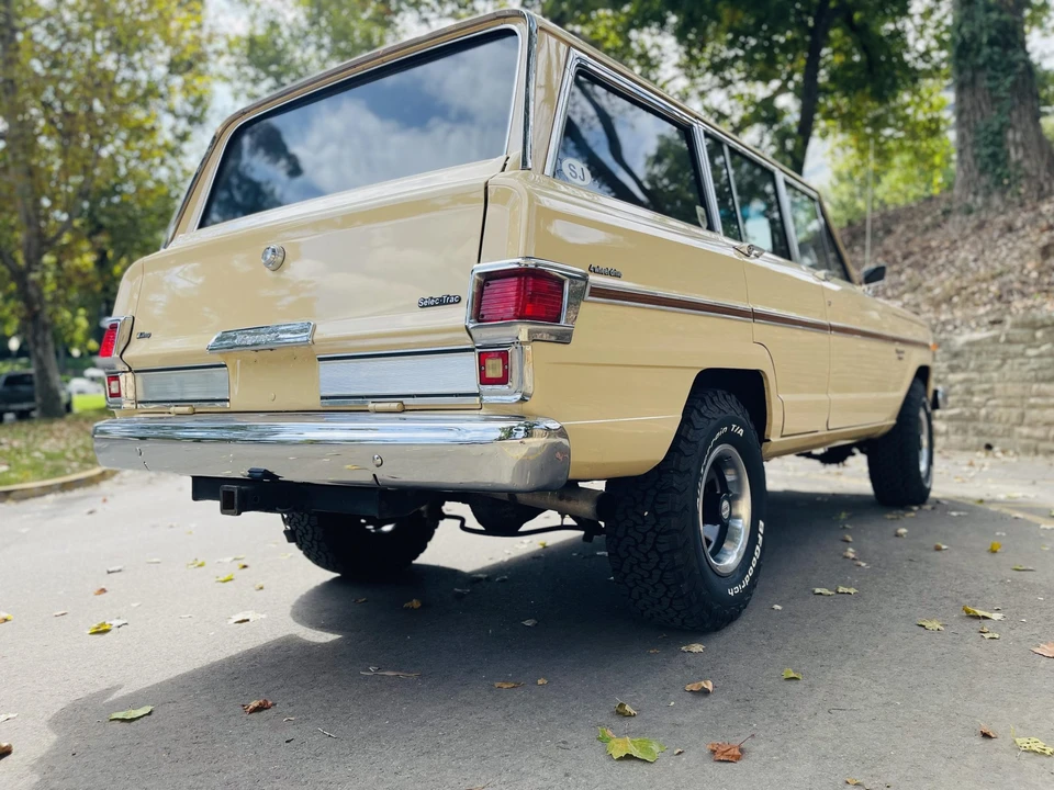 1983 Jeep SJ Wagoneer - Image 11 of 31