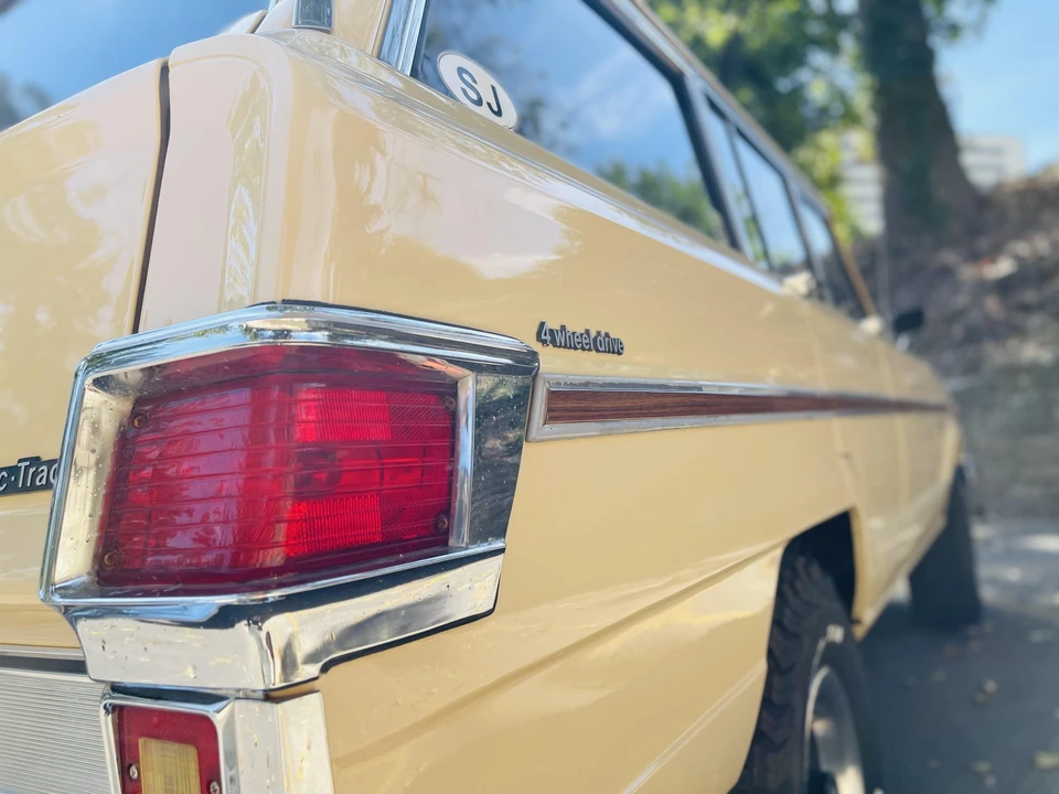 1983 Jeep SJ Wagoneer - Image 27 of 31