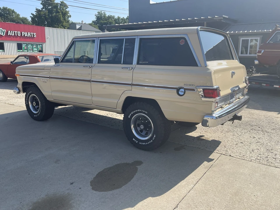 1983 Jeep SJ Wagoneer - Image 16 of 31