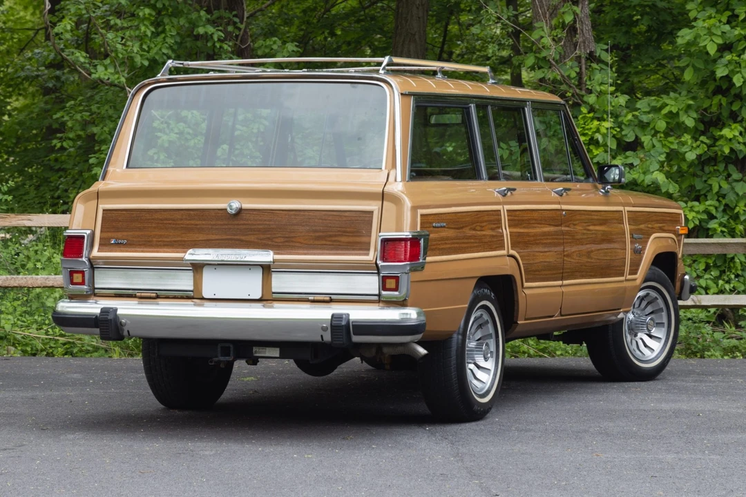 1983 Jeep SJ Wagoneer - Image 15 of 31
