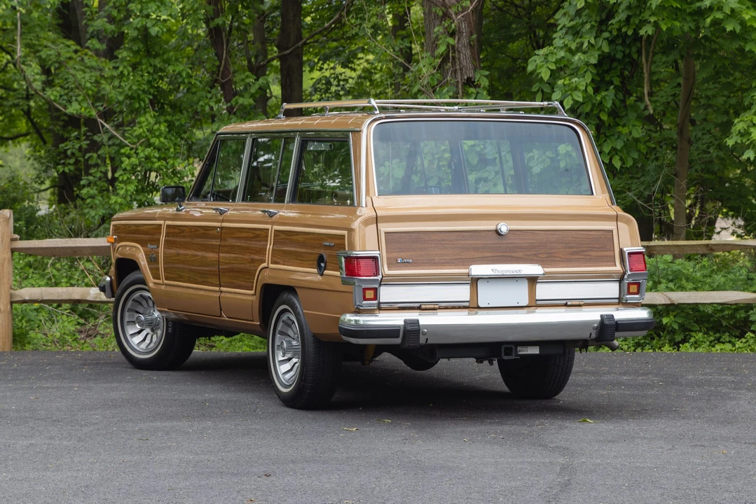 1983 Jeep SJ Wagoneer - Image 19 of 31